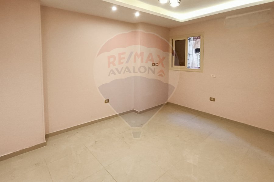 Apartment for sale 150 m Gleem (Steps from the sea - next to Al-Marghany Palace)