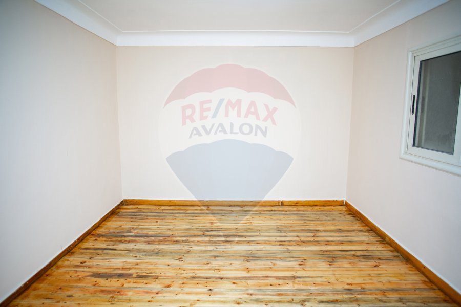 Administrative Unite for rent 235 m Stanly (Branshed from the Sea)