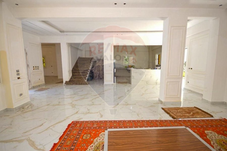 Standalone villa for sale 513 m King Mariout (steps from Aknesh Village)