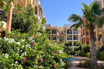 Chalet with roof for sale (Emirates Heights) 100 m