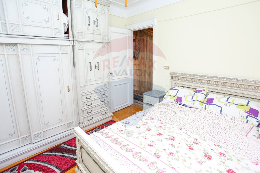 Apartment for sale 265 m Smouha ( Steps from Smouha Club )