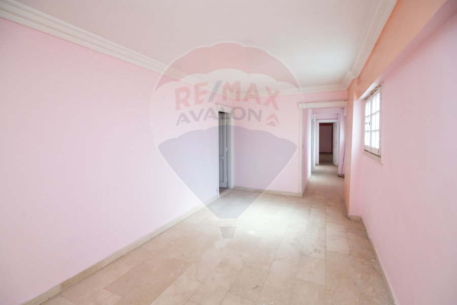 Apartment for sale 300 m Louran (in front of Shaarawy St.)