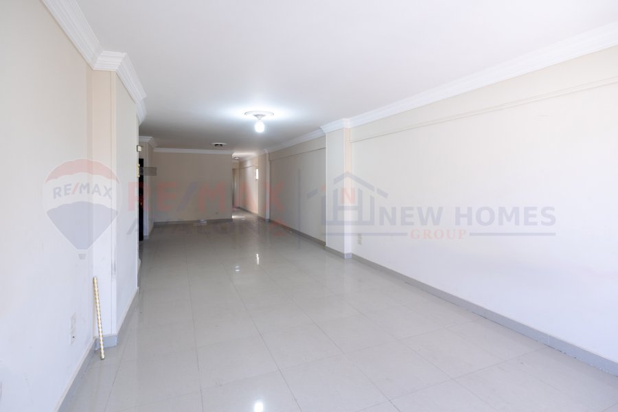 Apartment for sale 200 m Ibrahimiya (steps from Sporting Club)
