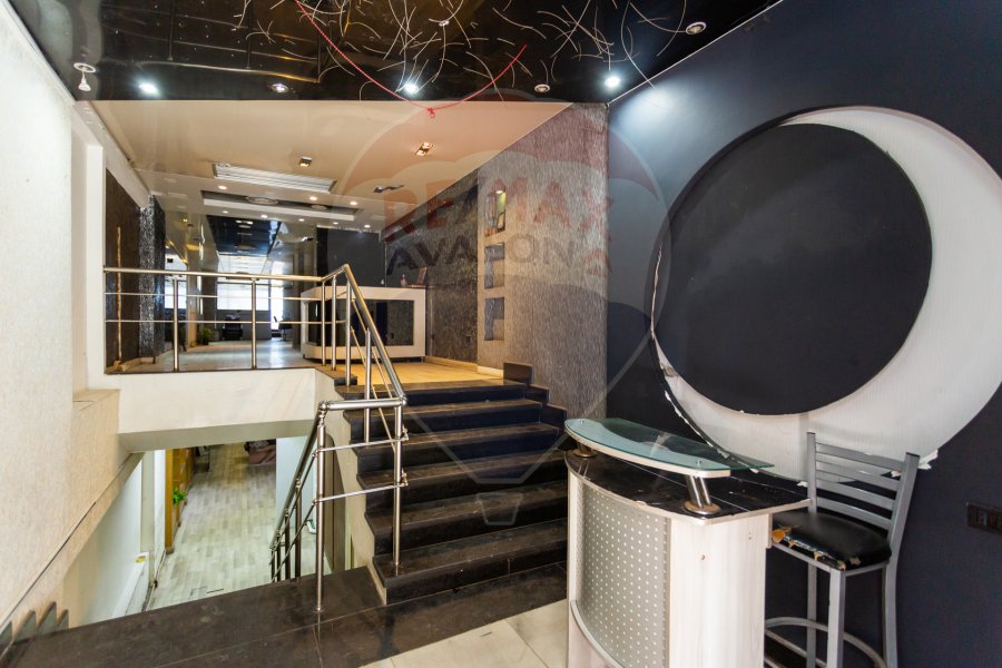 Shop for rent 182 m Loran (Abdel Salam Arif St.)