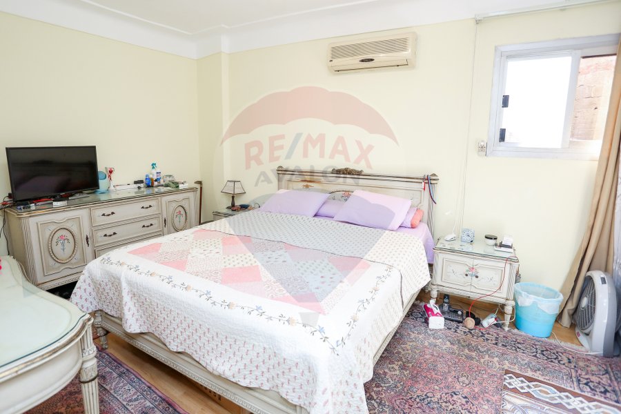 Apartment for sale 265 m Smouha ( Steps from Smouha Club )