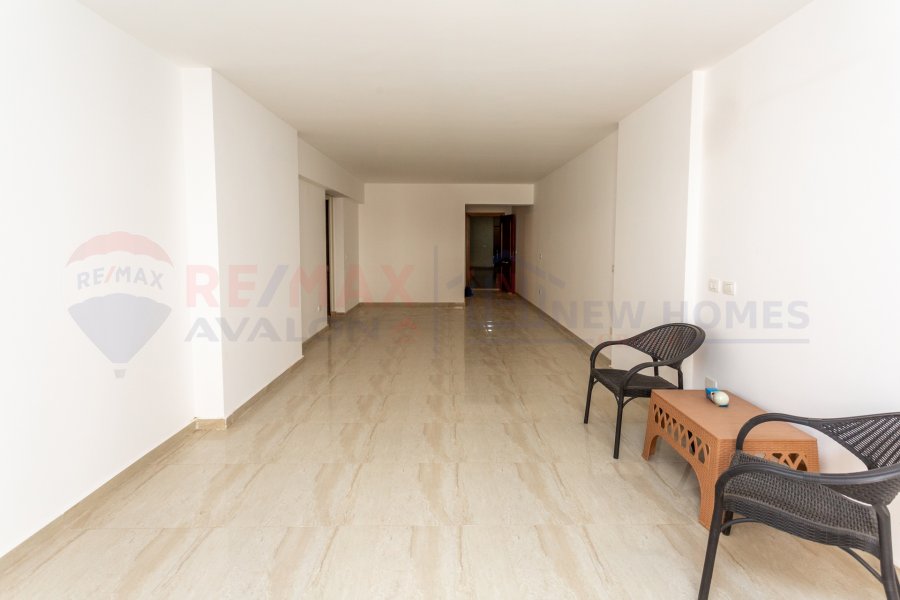 Apartment for sale 185 m New Smouha (Pharmicists towers)