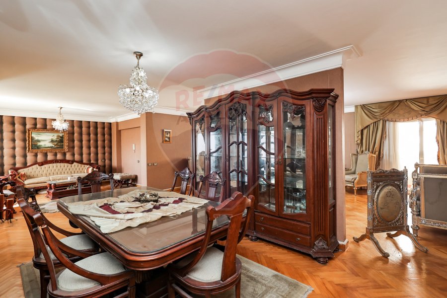 Apartment for rent furnished 244 m Saba Pasha (Seria Royal Plaza Towers)