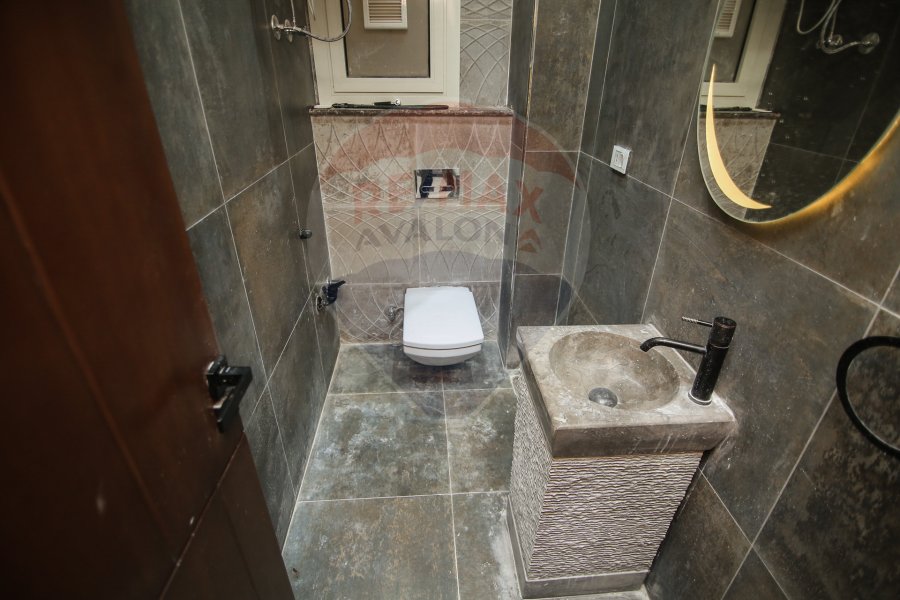 Apartment with garden for sale 217 m King Mariout (Alex West)