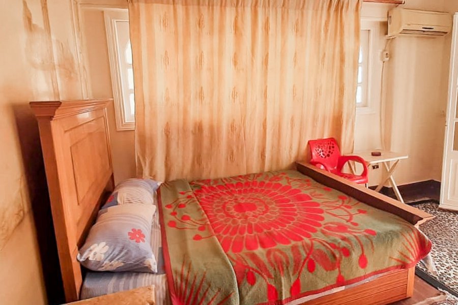 Furnished apartment for rent 140m Camp cezar (Number 2 From Corniche)