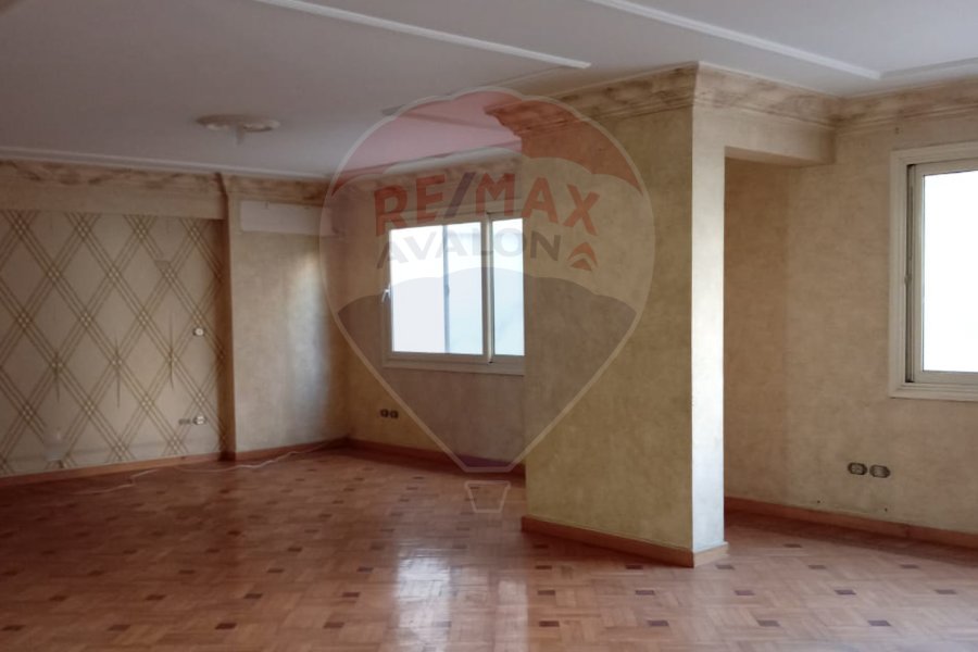 Apartment for sale 230 m Gleem (Mostafa Fahmy St.)
