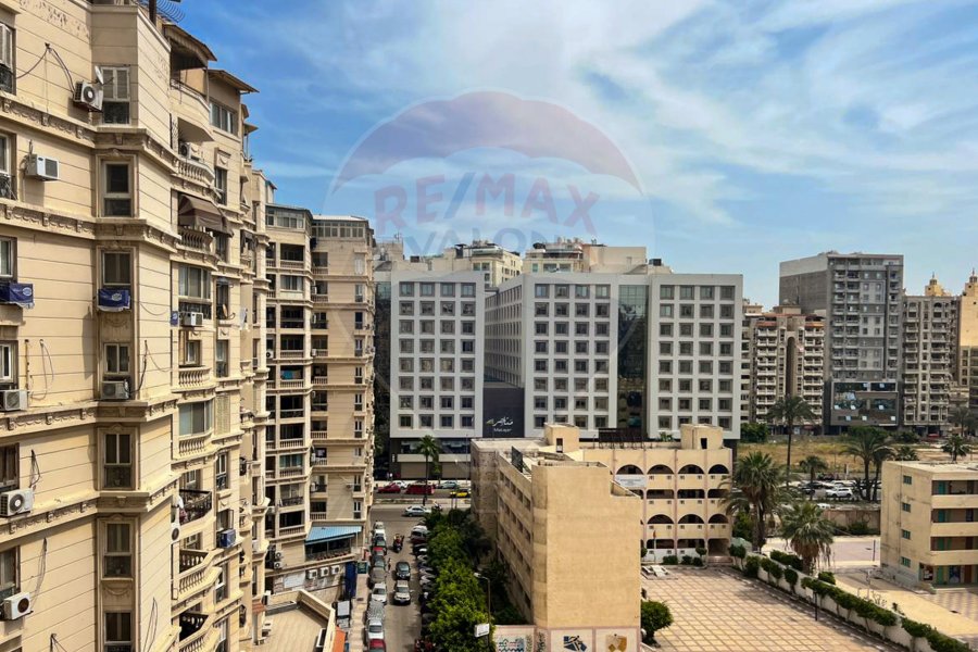 Apartment for sale 220 m Smouha (Fawzy Moaaz St. - Kiroseiz Towers)