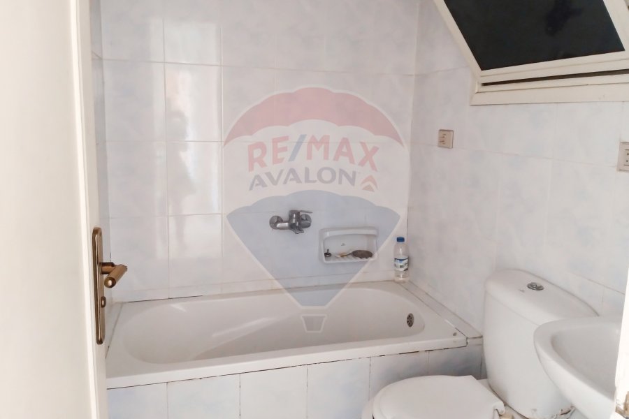 Administrative Unit For Rent 125 m Smouha (Golden Square - In Front OF Olympic Center)