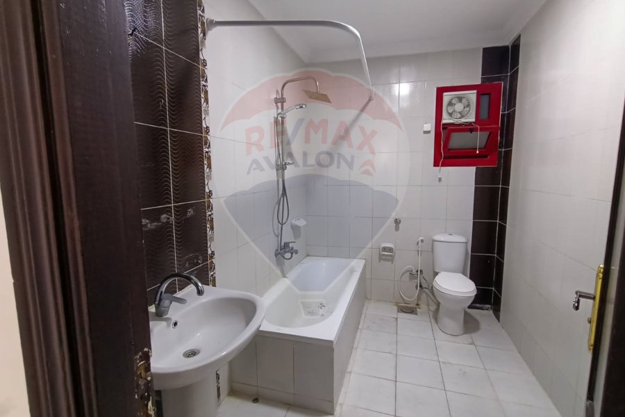 Apartment for sale 135 m Miami (Qaed Al-Asrab St.)