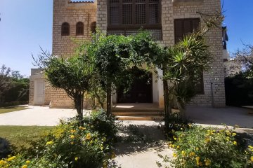 Villa for sale North coast (Marina 5 - Al-Jawhara Lisan Al-Wazara) 1,200 m