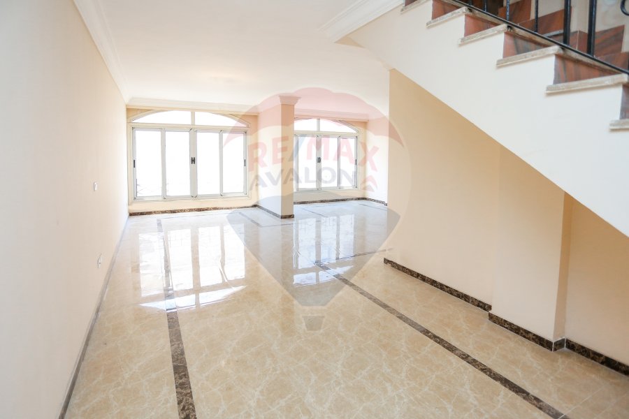 Duplex for Sale 200 m smouha (14 may bridge)