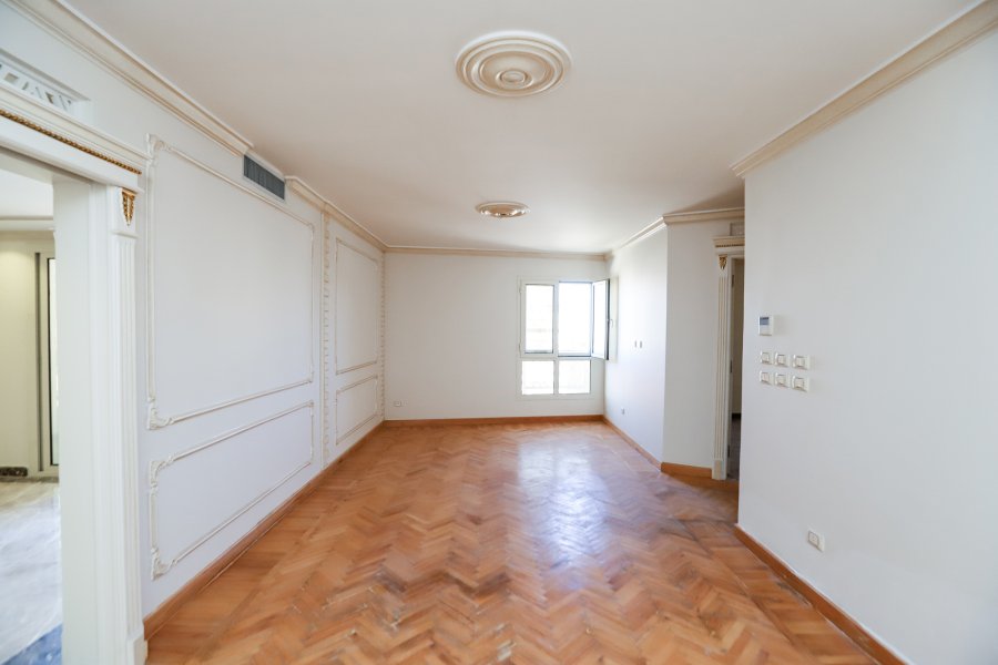 Apartment for sale 297 m Alshatby (in front of AlShlalat park)