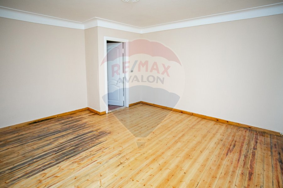 Administrative Unite for rent 235 m Stanly (Branshed from the Sea)