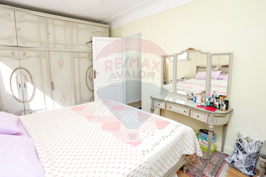 Apartment for sale 265 m Smouha ( Steps from Smouha Club )