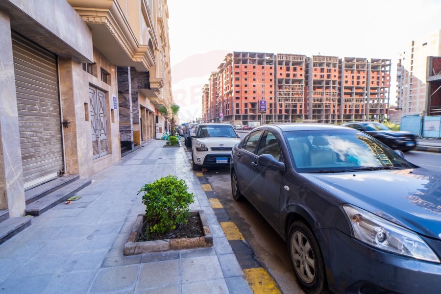 محل للايجار 1,730 م سموحة (ش النقل والهندسة) - للتوكيلات والشركات و البراندات فقط