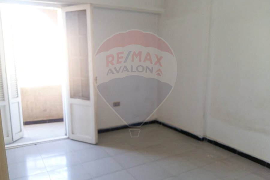 Apartment for sale 80 m Seyouf (ELmadina el francia - Mostafa Kamel St.)