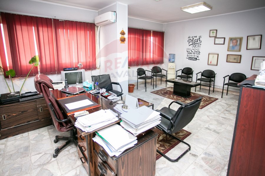 Administrative Unit For Sale 200 m Sedi Beshr ( Mohamed Nagib Square - Sea View)- Suitable For All Activities
