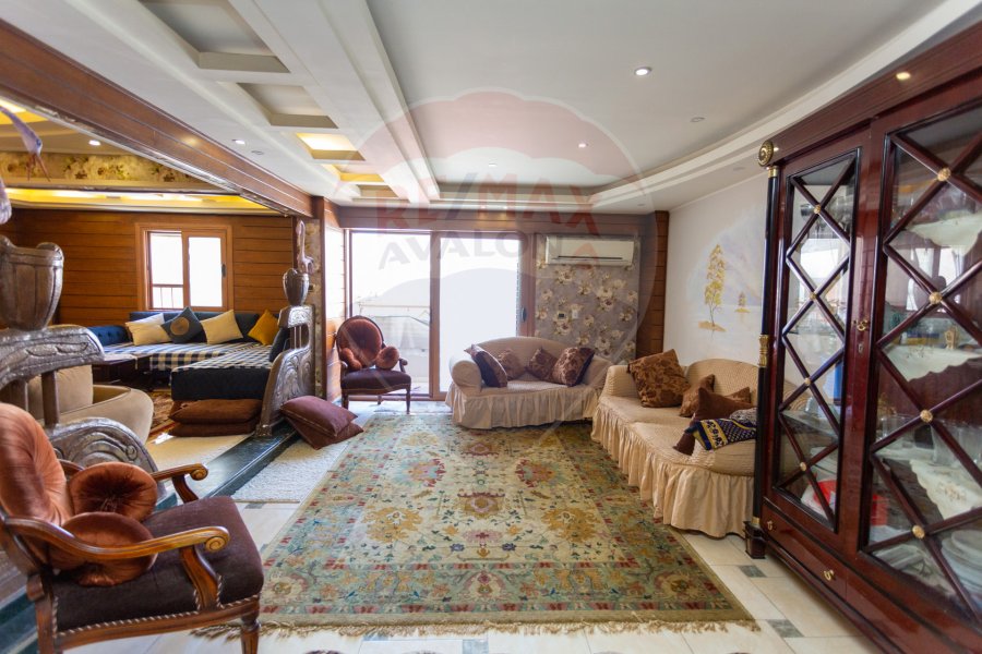 Apartment for sale 330 m Sporting (Tiba St.)