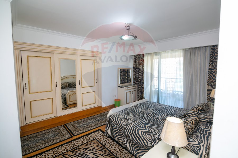 Furnished apartment for rent 270 m San Stefano (Four Seasons)