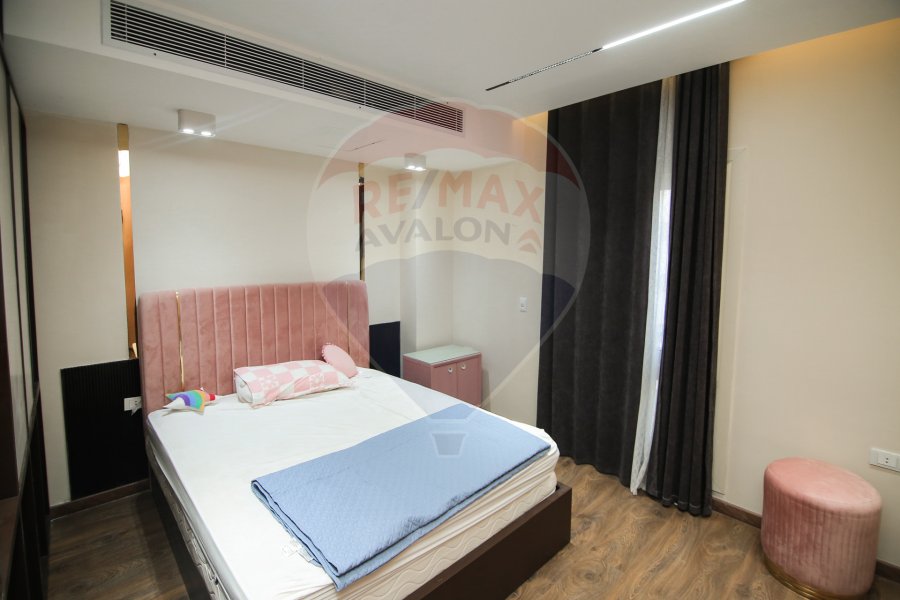 Apartment with garden for sale 217 m King Mariout (Alex West)