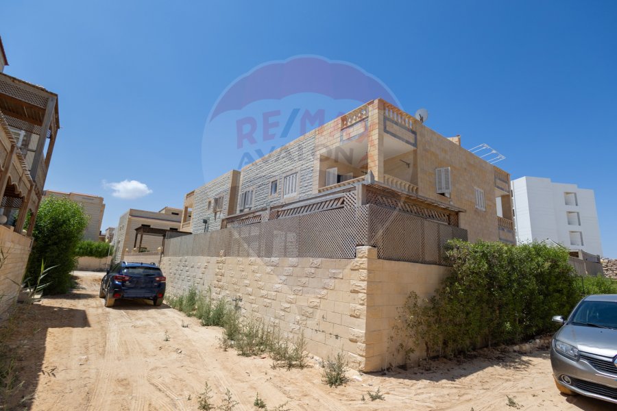 Twin house villa for sale (Horus and Golden Sands) 190m