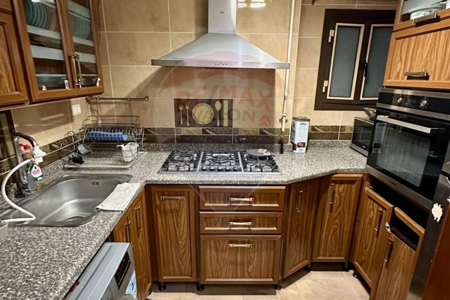 Apartment for rent 126 m Moharam Bek (Mnasha St - Brand building)