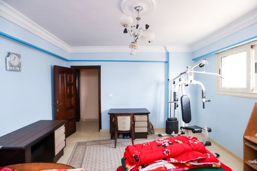 Apartment for sale 200m El-Mandra (Collage of islamic studies)