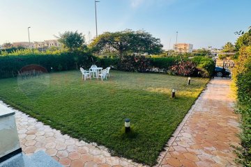 فيلا ستاند الون للبيع (مارينا 4) 900 م