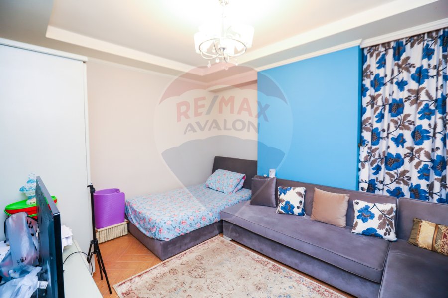 Apartment for sale 230 m Ebrahmia (steps from sea)