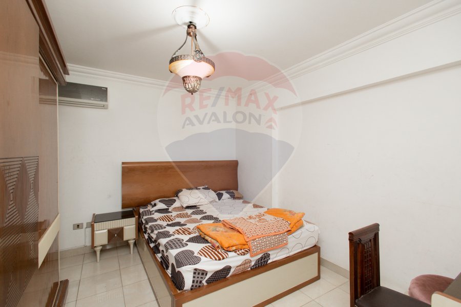 Apartment for sale 170 m Maamoura Beach (steps from the sea)