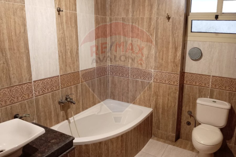 Apartment for sale 230 m Gleem (Mostafa Fahmy St.)