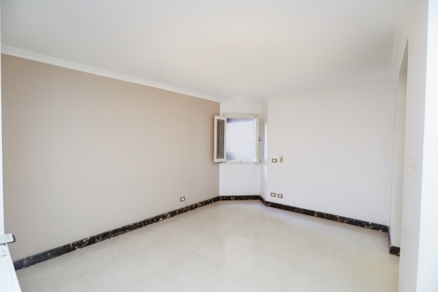 Apartment For Sale 152m Smouha (50's St. - Steps From Ali Abn Aby Taleb Mosque)