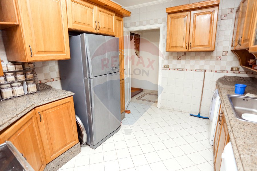 Apartment for sale 322 m Stanly (Directly on the sea)