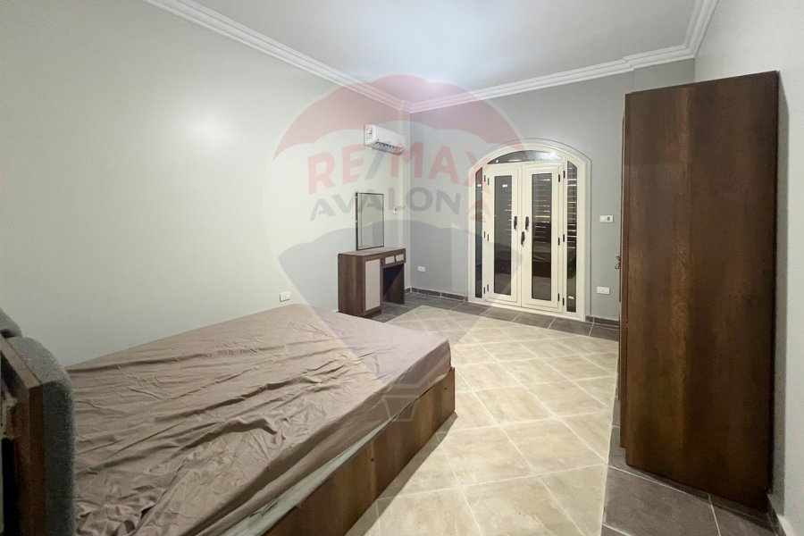 Standalone villa for sale 500 m King Mariout (Ganat Al Mohameen)