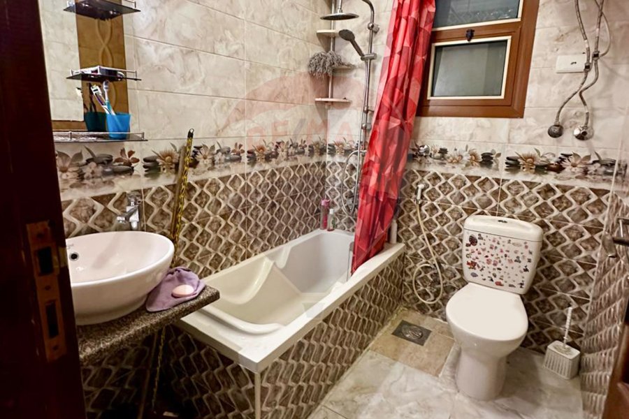 Apartment for rent 126 m Moharam Bek (Mnasha St - Brand building)