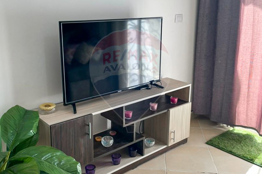 Chalet for sale (Emirates Heights - Ras Elhekma) 100 m + 25 m Garden