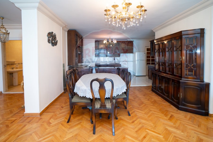 Apartment for sale 320 m El Mandara (El Gesh Road)
