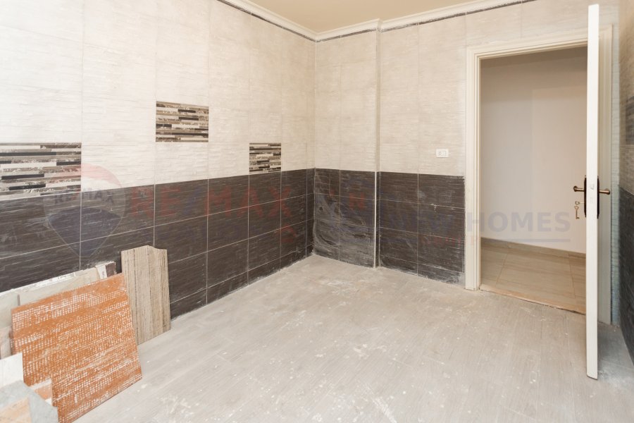 Apartment for sale 185 m New Smouha (Pharmicists towers)