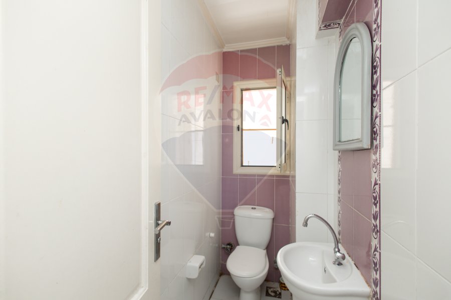 Apartment for sale 170 m Maamoura Beach (steps from the sea)