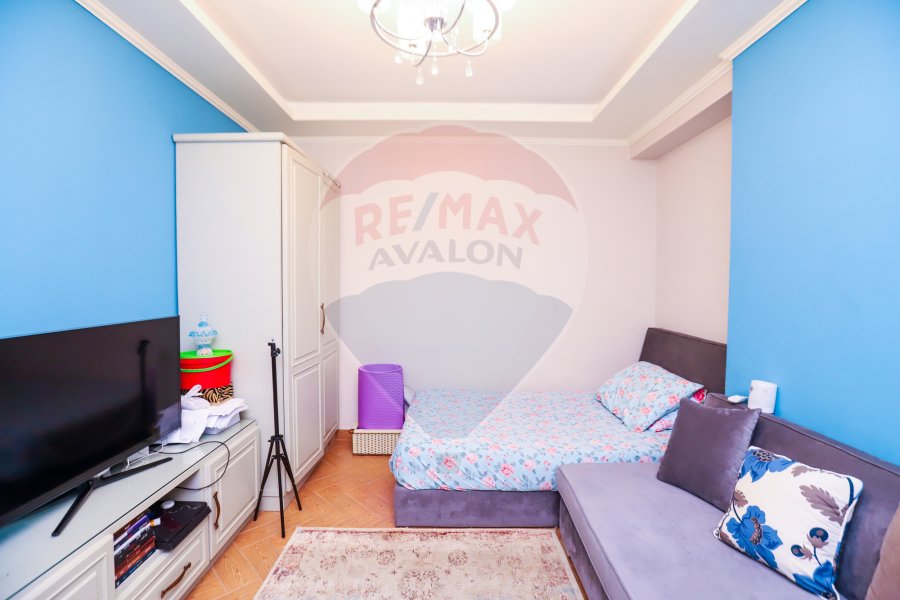 Apartment for sale 230 m Ebrahmia (steps from sea)