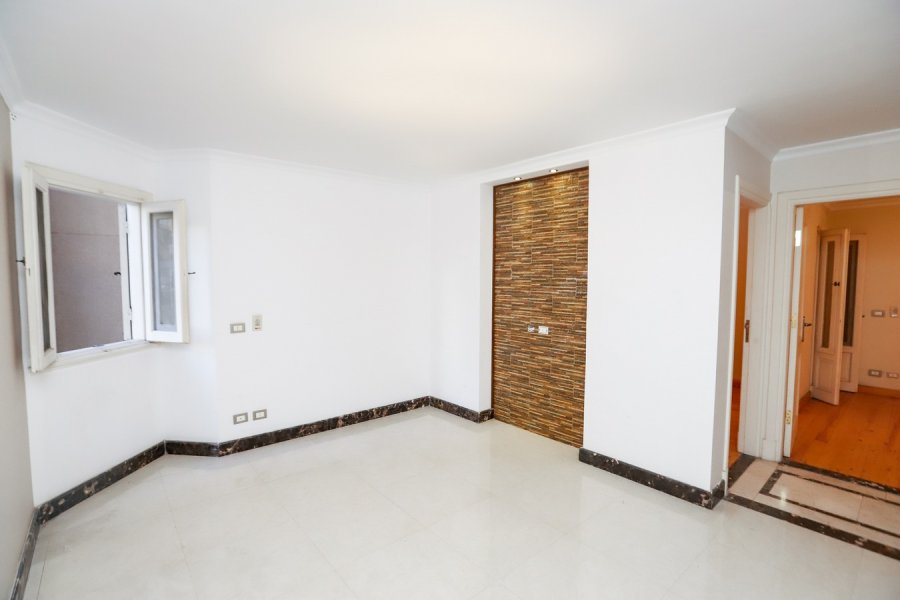 Apartment For Sale 152m Smouha (50's St. - Steps From Ali Abn Aby Taleb Mosque)