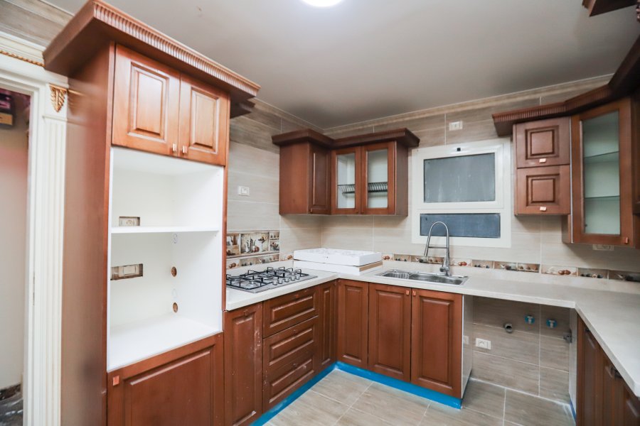 Apartment for sale 297 m Alshatby (in front of AlShlalat park)
