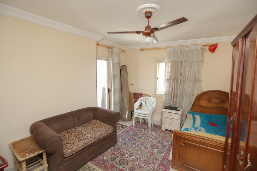 شقة للبيع 150م سيدي بشر ( ثاني نمره من البحر )