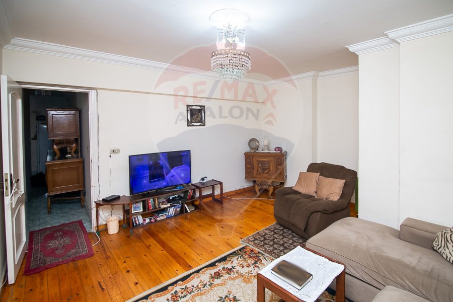 Apartment for sale 160 m sporting (Directly on the tram)