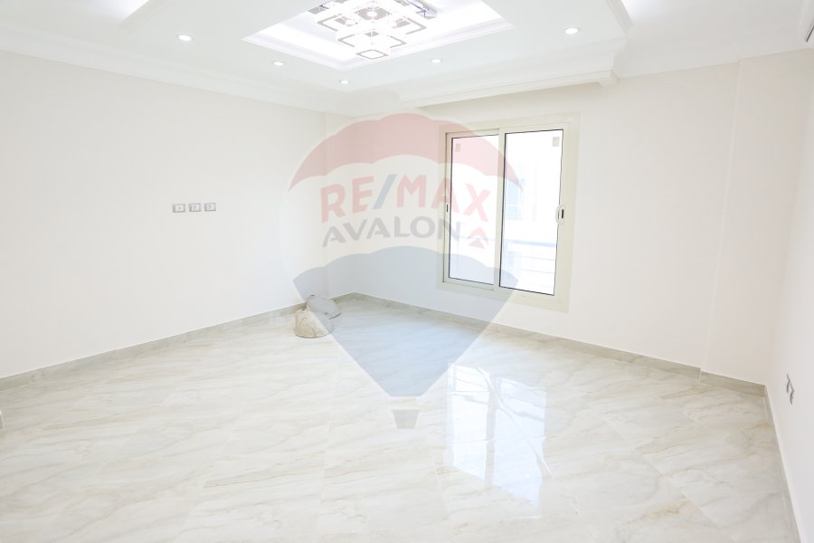 Apartment for Sale 526 m smouha (antonides compound)