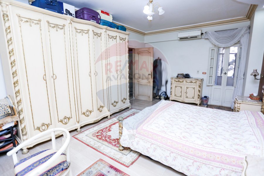 Apartment For Sale 240 m Stanly (abd elaziz Fahmy St.)